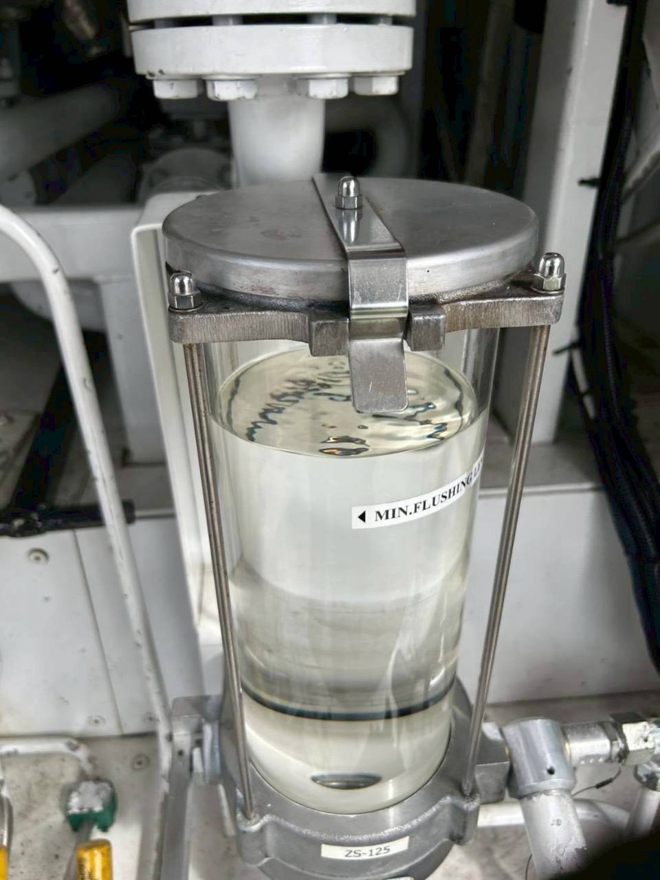 LINE_ALBUM_Hydrant pit cleaning_251031_5